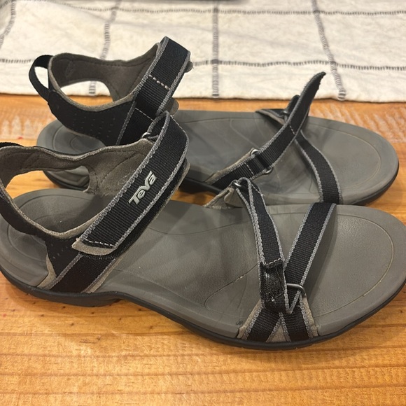 Teva black sandals, size 7 - Picture 2 of 4